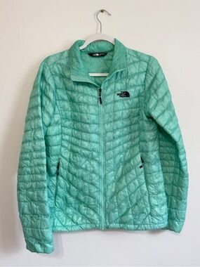 The North Face Thermoball Jacket Size Medium Women’s Mint Green Quilted puffer